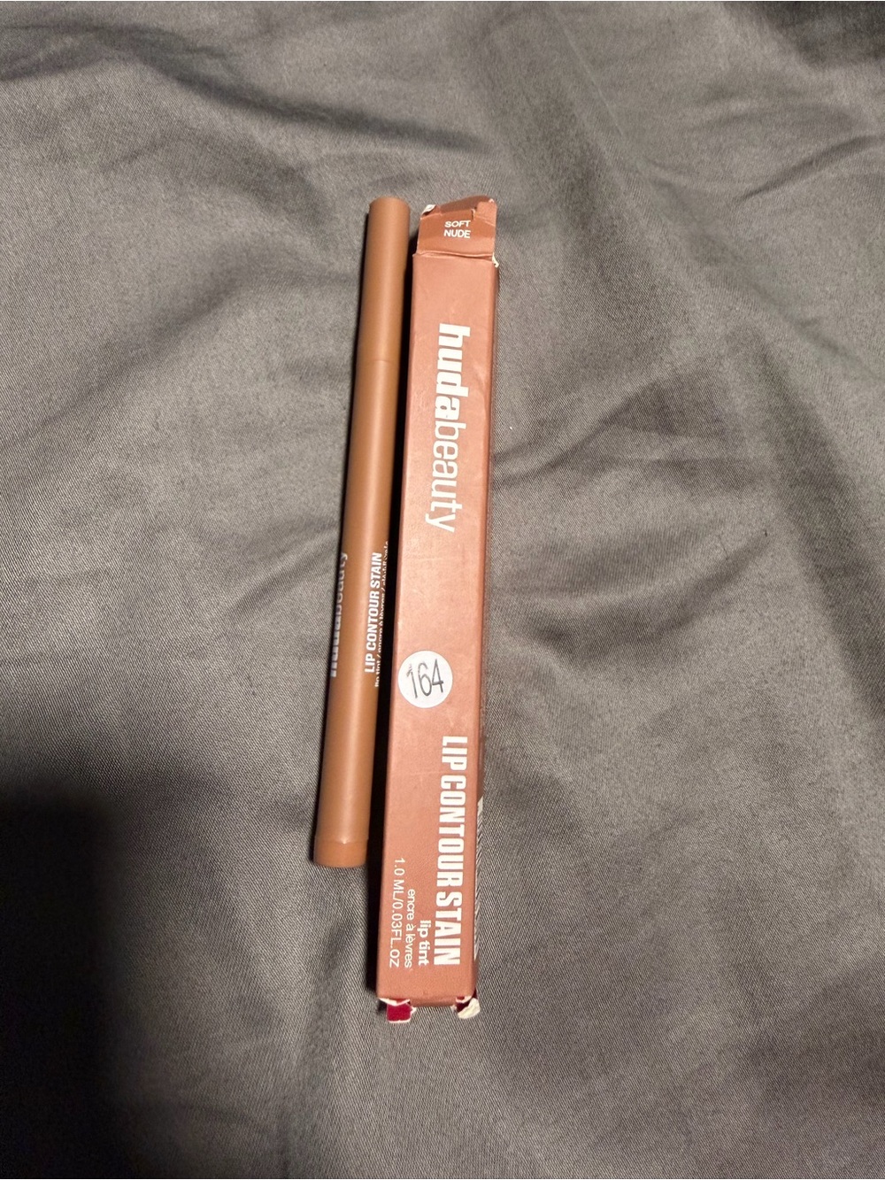 Huda Beauty Lip Contour Soft Nude